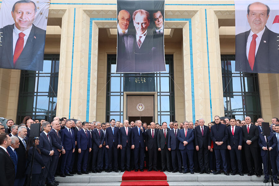 Cumhurbaşkanı Erdoğan'dan uçakta net mesajlar: Teknofest, KKTC, EOKA, İstanbul depremi... - 1. Resim