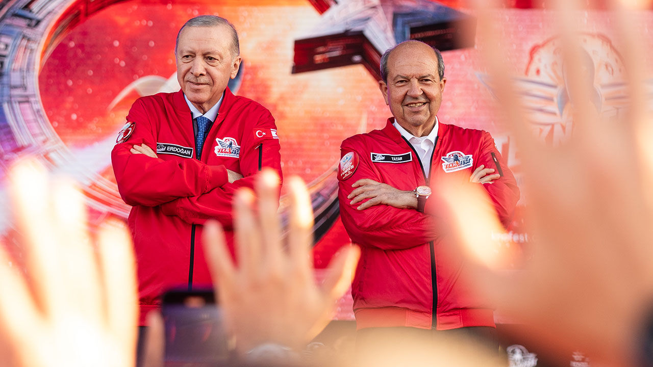 Cumhurbaşkanı Erdoğan'dan uçakta net mesajlar: Teknofest, KKTC, EOKA, İstanbul depremi... - 4. Resim