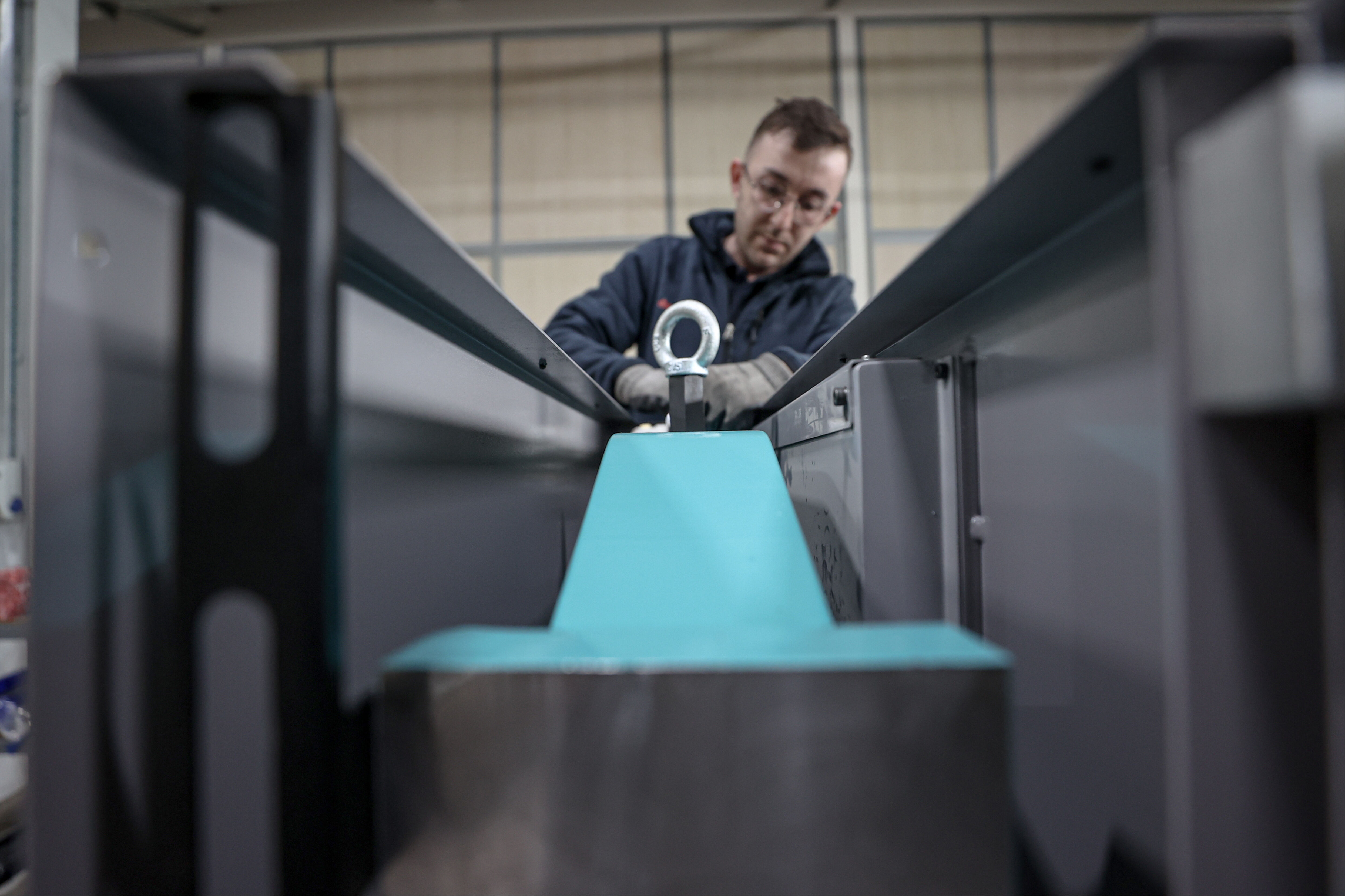 Projeyi askerdeyken çizmişti! Şimdi 70 ülkede kullanılıyor, 100 ton kuvvet üretiyor Projeyi askerdeyken çizmişti! Şimdi 70 ülkede kullanılıyor, 100 ton kuvvet üretiyor - 1. Resim