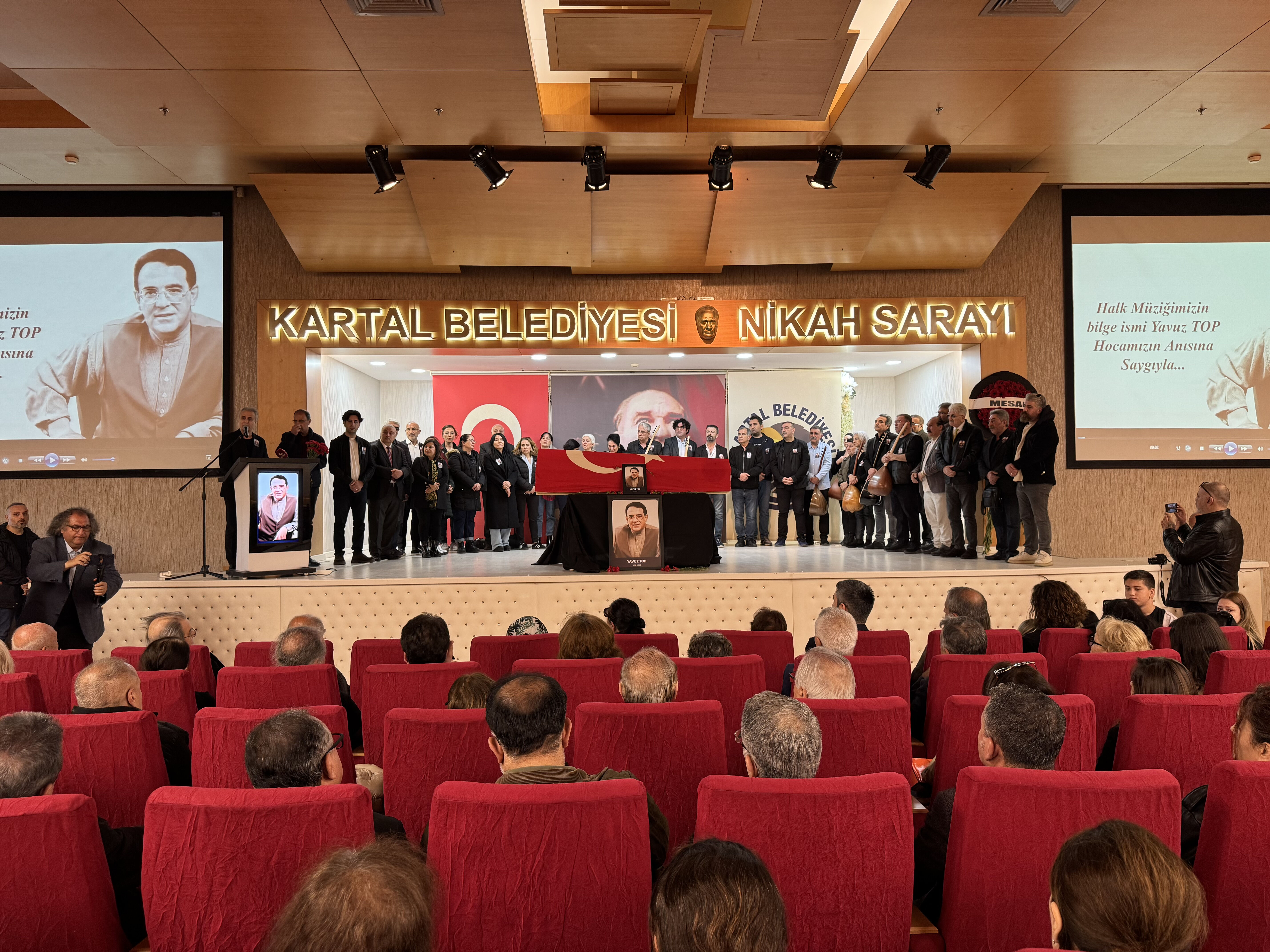 Türk halk müziği sanatçısı Yavuz Top hayatını kaybetti! Cenaze törenine ünlü akını oldu Türk halk müziği sanatçısı Yavuz Top hayatını kaybetti! Cenaze törenine ünlü akını oldu - 4. Resim