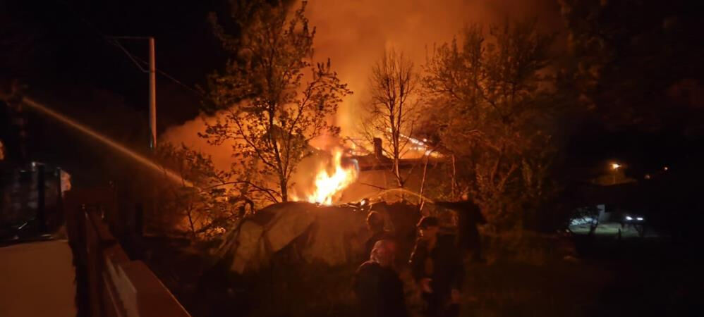 Yatsı namazı i&ccedil;in camiye giden adam d&ouml;n&uuml;şte hayatının şokunu yaşadı! - 1. Resim
