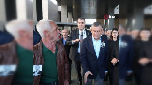 Yumruklu saldırıya uğramıştı! Özgür Özel'den provokasyon sonrası ilk açıklama Yumruklu saldırıya uğramıştı! Özgür Özel'den provokasyon sonrası ilk açıklama - 1. Resim