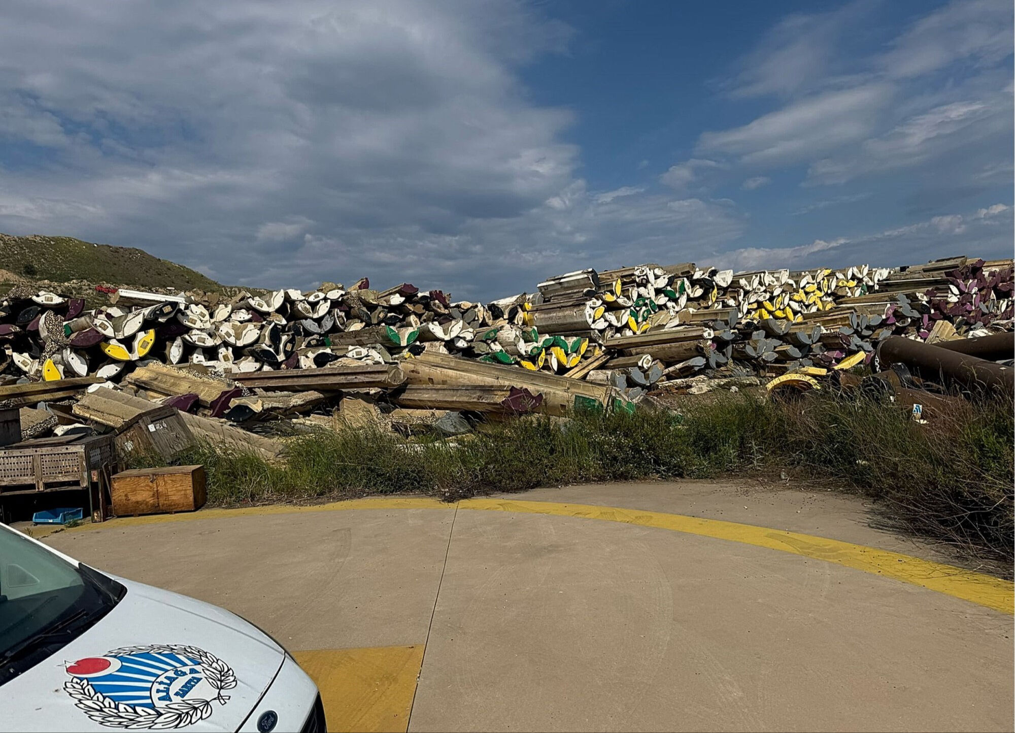 15 bin ton tehlikeli atık çevreye saçıldı! İnsan sağlığı tehlikede, belediyeden açıklama var 15 bin ton tehlikeli atık çevreye saçıldı! İnsan sağlığı tehlikede, belediyeden açıklama var - 2. Resim