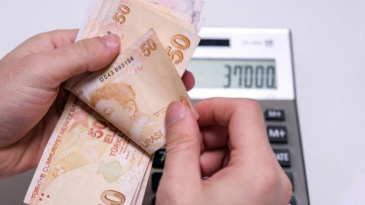 Profesör, araştırma görevlisi, vaiz 4 aylık enflasyona göre zamlı memur maaşları