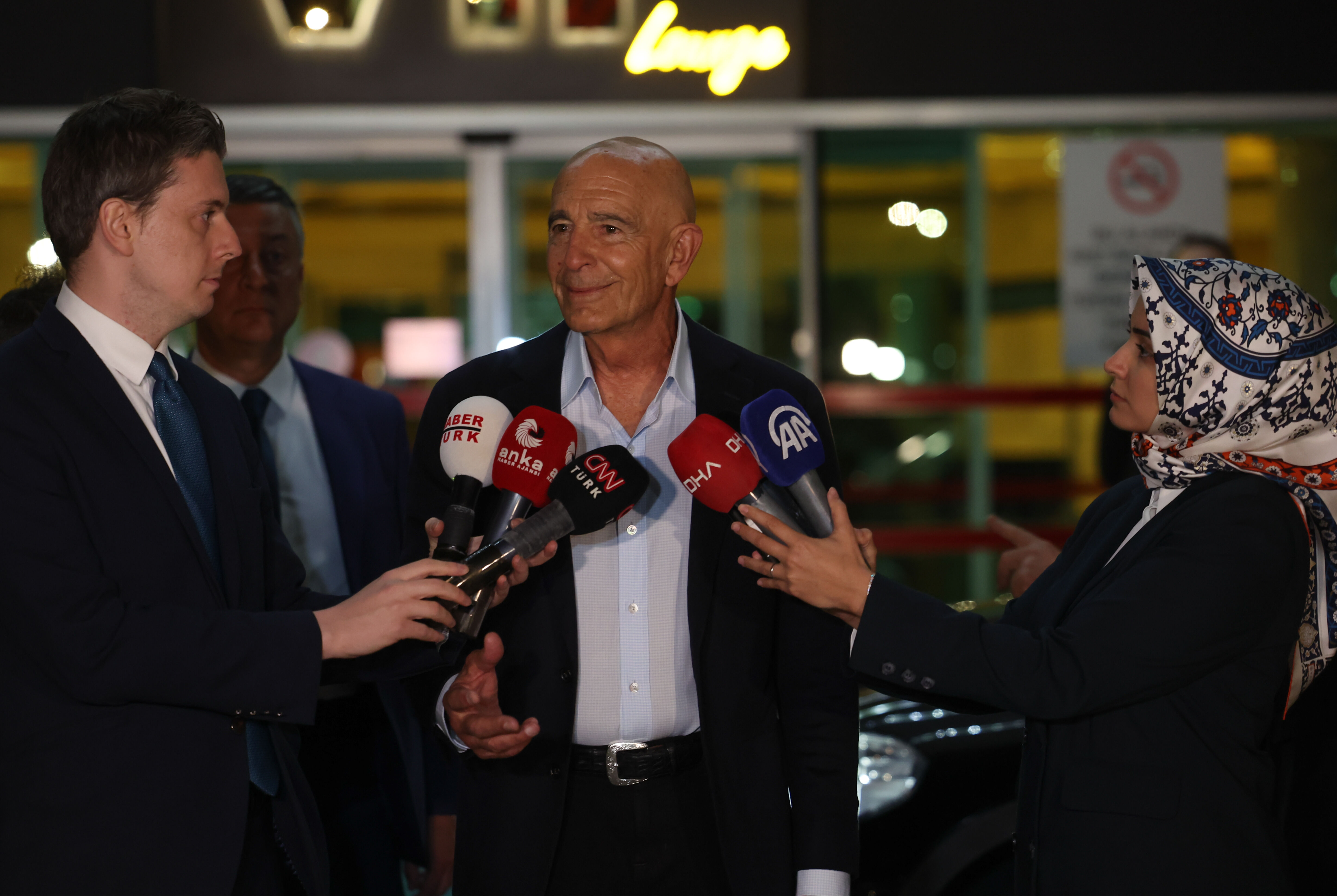 ABD'nin yeni Ankara Büyükelçisi Tom Barrack başkente geldi!  ABD'nin yeni Ankara Büyükelçisi Tom Barrack başkente geldi!