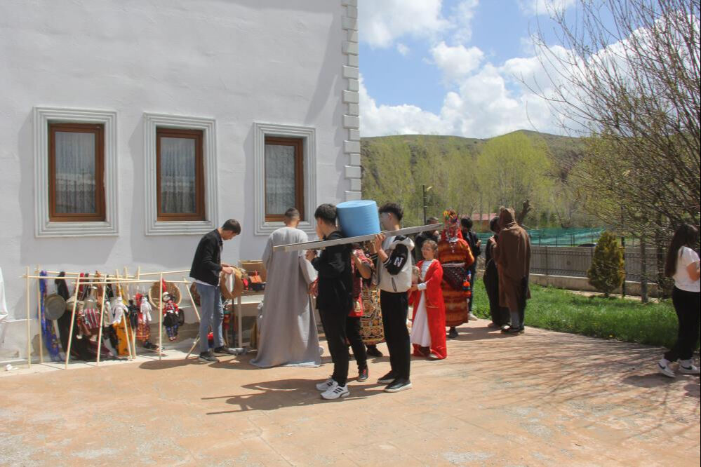 Gören dönüp bir daha baktı! Asırlık geleneği yeniden canlandırdılar - 3. Resim