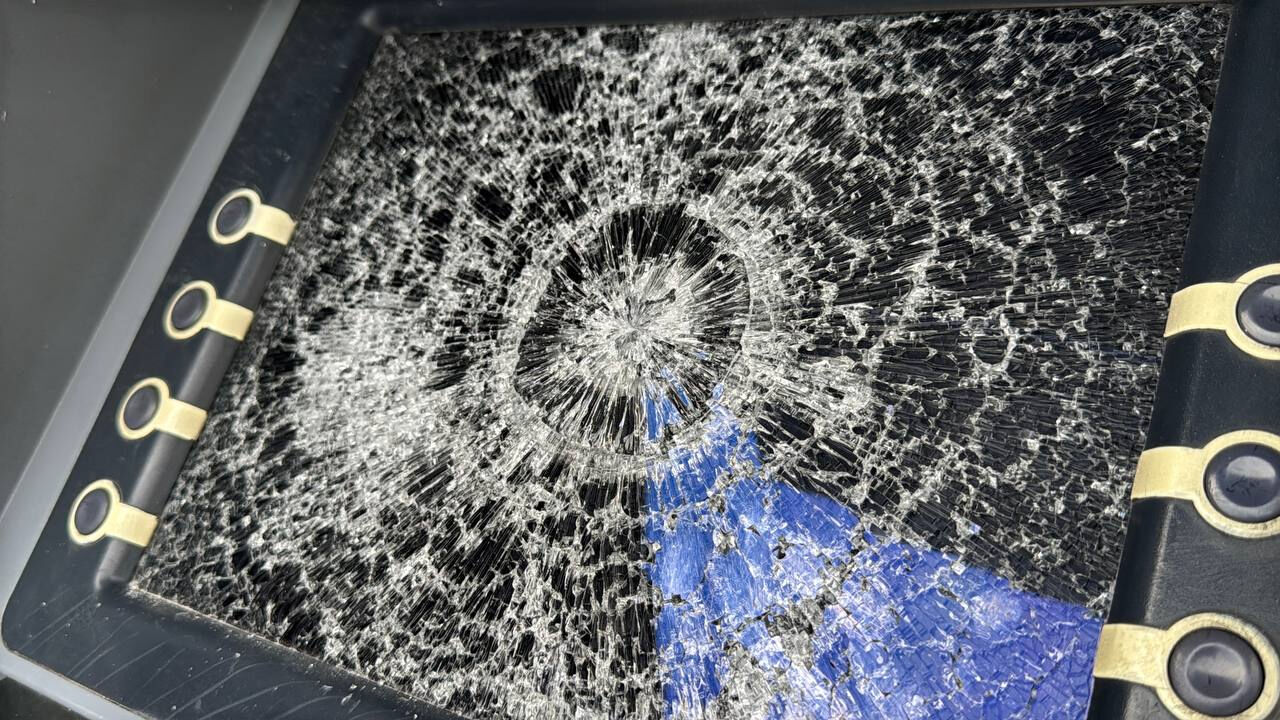 İstanbul'un göbeğinde ATM'lere saldırı: Vatandaş para yatıracak yer bulamadı - 1. Resim