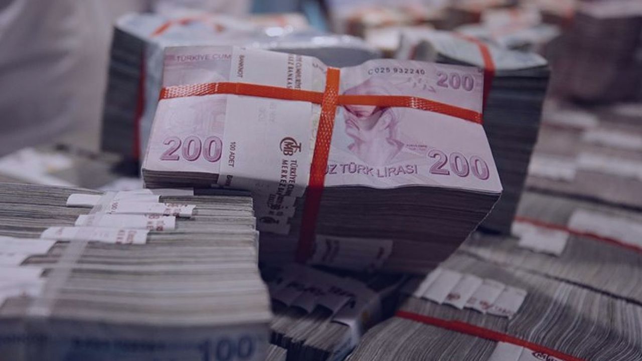 Mevduat faizlerinde yeni zirve beklentisi! 1 milyon TL'nin getirisi kaç TL oldu? Mevduat faizlerinde yeni zirve beklentisi! 1 milyon TL'nin getirisi kaç TL oldu?