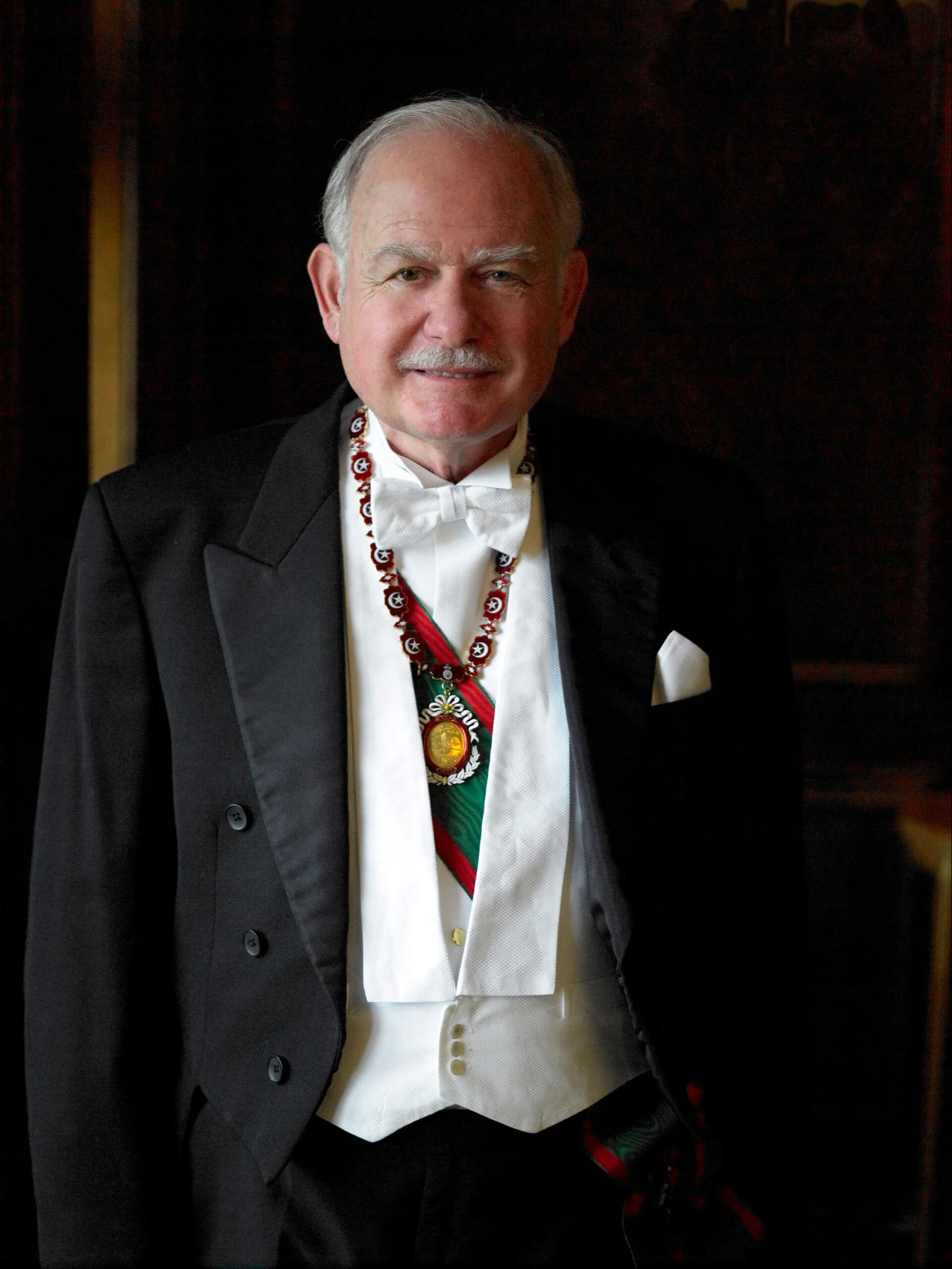 Şehzade Osman Selahaddin Efendi maziyi ve babasını anlattı: Evimizde Türkçe konuşulurdu Şehzade Osman Selahaddin Efendi maziyi ve babasını anlattı: Evimizde Türkçe konuşulurdu - 3. Resim