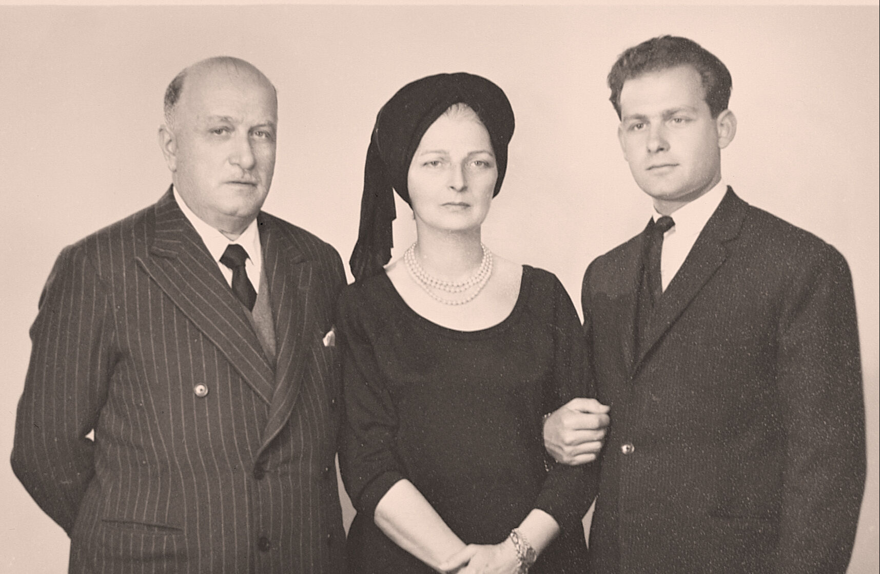 Şehzade Osman Selahaddin Efendi maziyi ve babasını anlattı: Evimizde Türkçe konuşulurdu Şehzade Osman Selahaddin Efendi maziyi ve babasını anlattı: Evimizde Türkçe konuşulurdu - 2. Resim