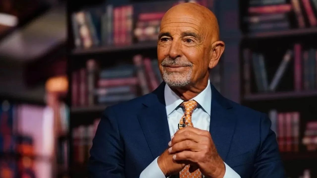 ABD'nin yeni Ankara Büyükelçisi Tom Barrack başkente geldi! "Turkey" yerine Türkiye demesi dikkat çekti ABD'nin yeni Ankara Büyükelçisi Tom Barrack başkente geldi! "Turkey" yerine Türkiye demesi dikkat çekti