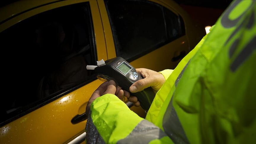 Trafikte bunu yapan yandı! Hapis cezası geliyor... Trafikte bunu yapan yandı! Hapis cezası geliyor... - 1. Resim