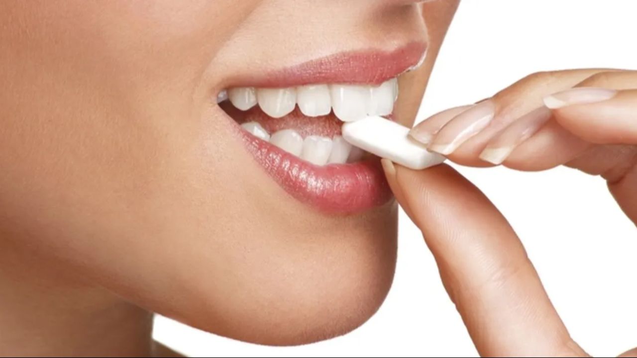 Uçuk (Herpes) virüsüne karşı yeni buluş: Sakız çiğneyerek 15 dakikada %94 etki! Uçuk (Herpes) virüsüne karşı yeni buluş: Sakız çiğneyerek 15 dakikada %94 etki!
