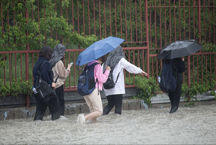Van'da okullar tatil mi? 5 Mayıs Van hava durumu son dakika Van'da okullar tatil mi? 5 Mayıs Van hava durumu son dakika - 1. Resim