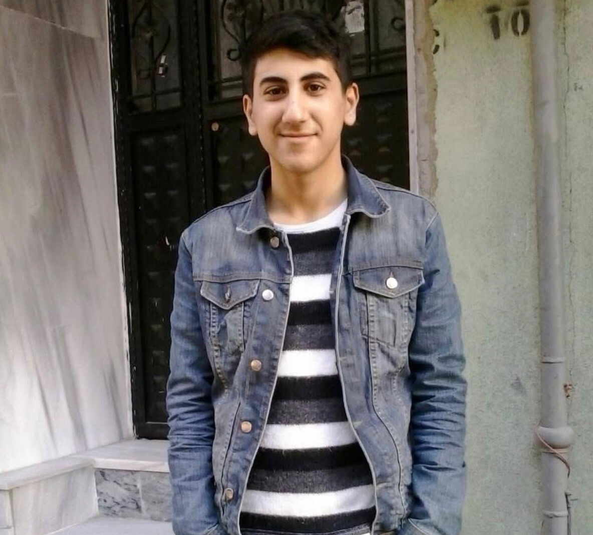 Yolun karşısına geçerken tır çaptı! Oracıkta can verdi Yolun karşısına geçerken tır çaptı! Oracıkta can verdi - 2. Resim