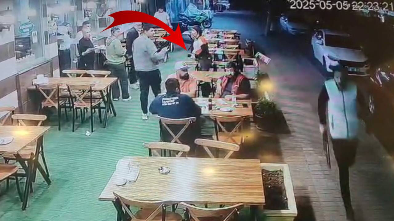 Antalya’da ilginç olay! Herkes kaçıştı, onlar film gibi izledi - 1. Resim