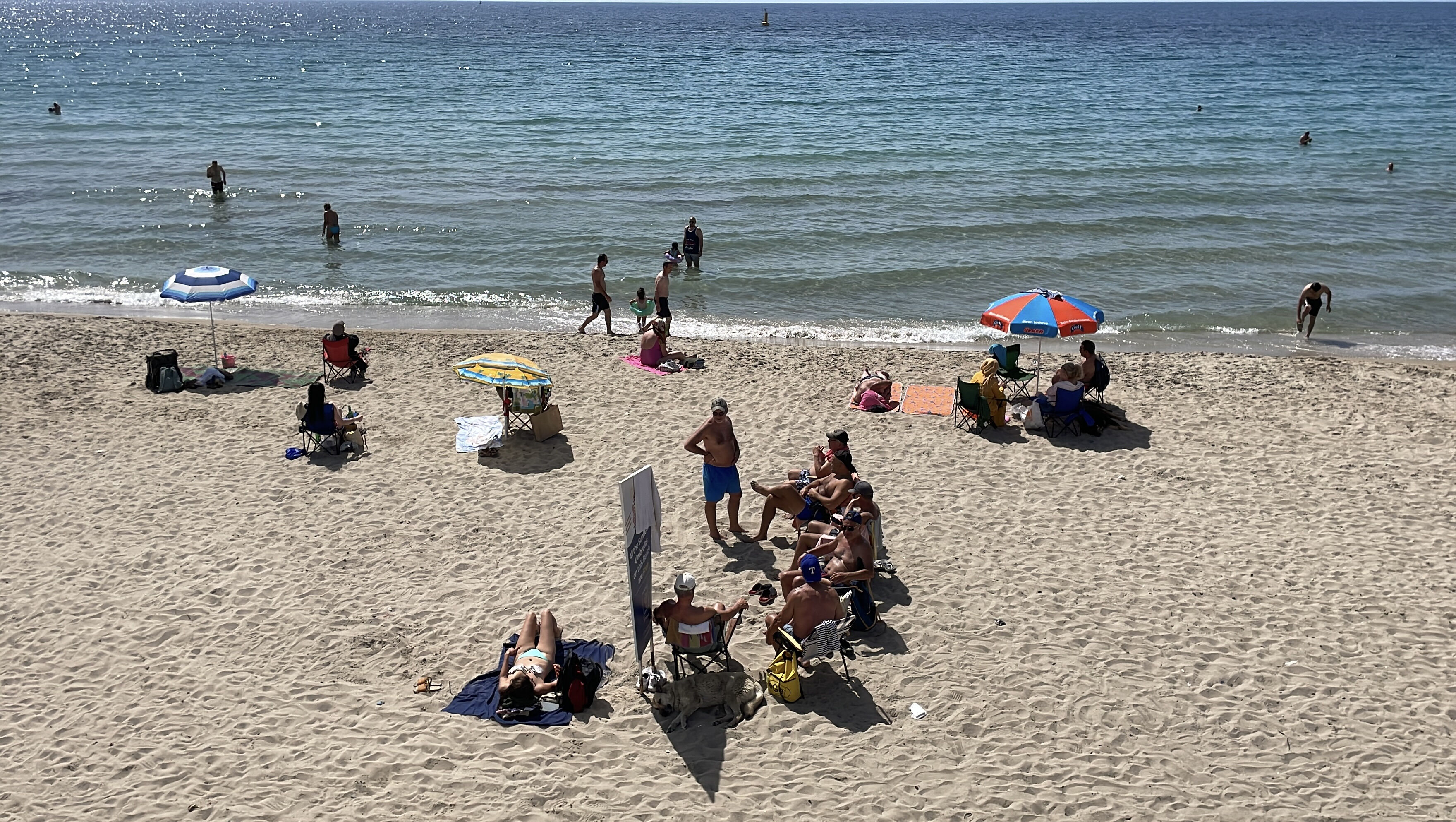 Aydın'da sıcak havayı fırsat bilenler deniz sezonunu açtı - 1. Resim