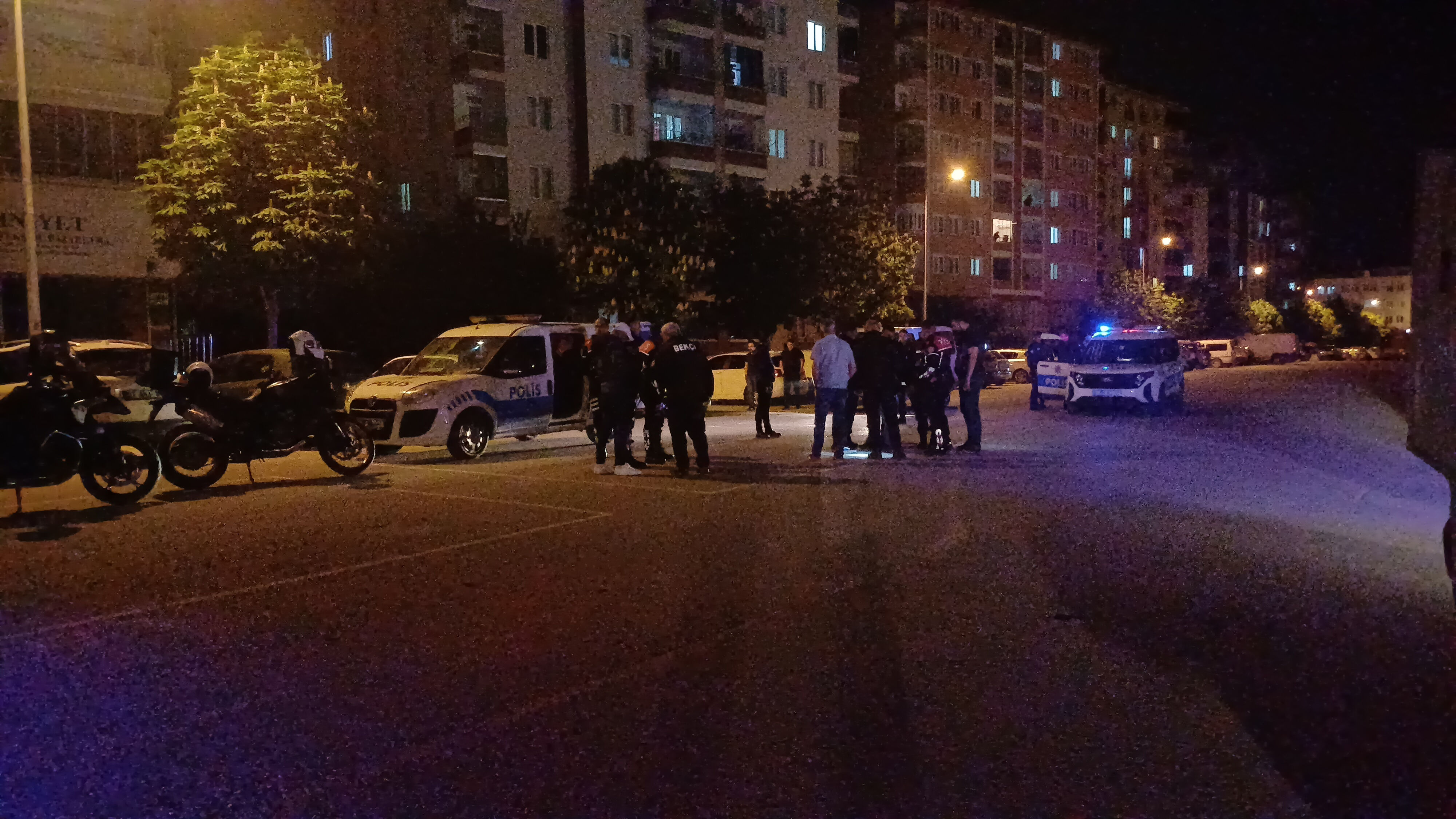 Dünürler birbirine girdi! Baba ve oğul vuruldu - 1. Resim