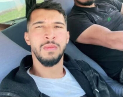 Elektrik direğine çarpan araçta can pazarı! 2 kişi öldü, 1 kişi yaralandı Elektrik direğine çarpan araçta can pazarı! 2 kişi öldü, 1 kişi yaralandı - 3. Resim