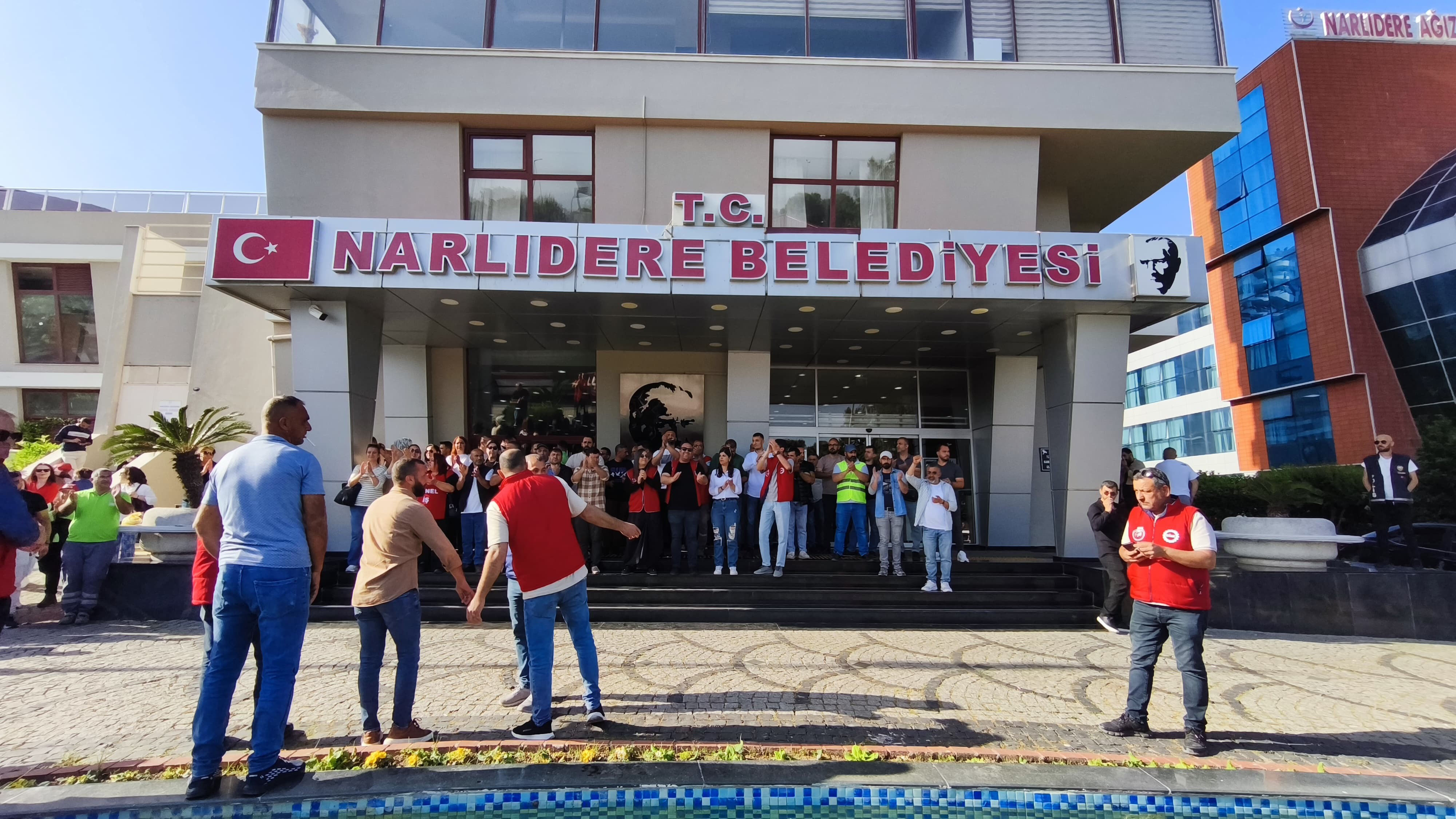 En düşük maaş 40 bin TL olacaktı! Yüzde 44 zammı kabul etmediler, belediye işçilerinden grev kararı - 1. Resim