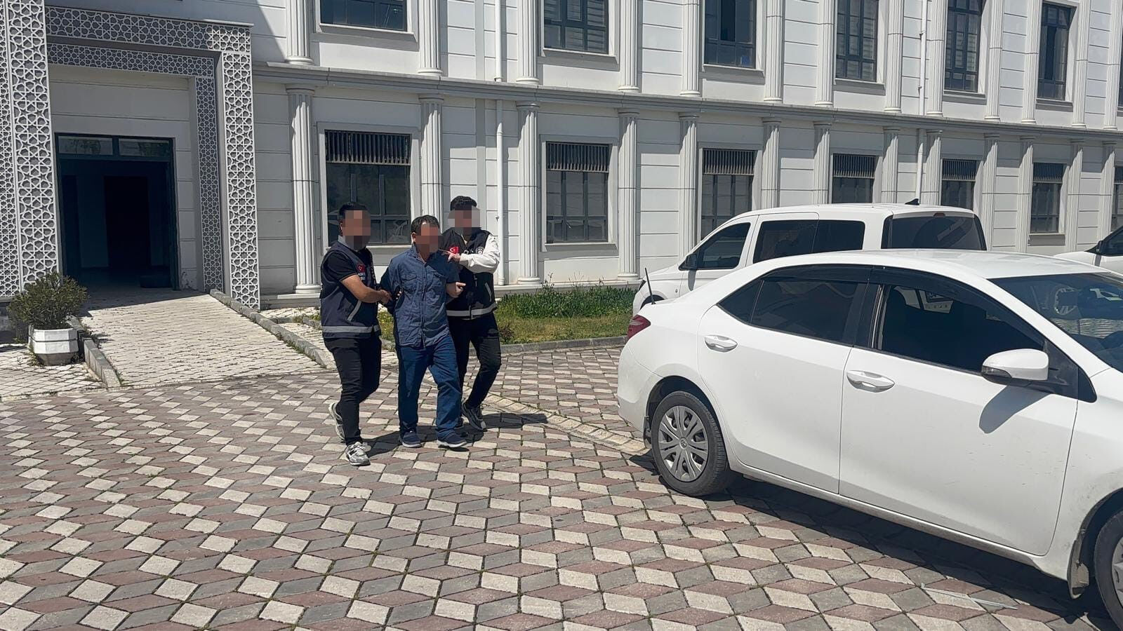 Katil amcanın yeğenine yapmadığı kalmamış! Husumetin nedeni kan dondurdu Katil amcanın yeğenine yapmadığı kalmamış! Husumetin nedeni kan dondurdu - 3. Resim