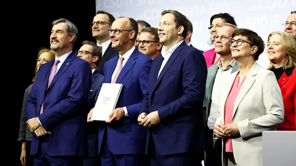 Kaybettiği seçimi ikinci turda kazandı! Almanya'da Friedrich Merz şansölye koltuğuna oturdu Kaybettiği seçimi ikinci turda kazandı! Almanya'da Friedrich Merz şansölye koltuğuna oturdu - 1. Resim