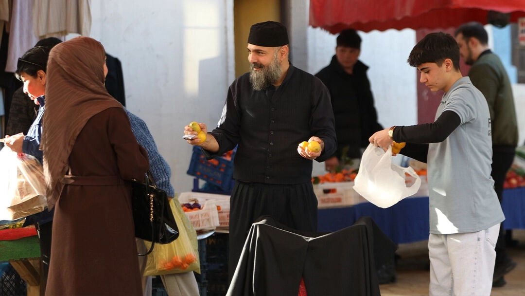 Kızıl Goncalar bitti mi, yeni bölüm olacak mı? Kızıl Goncalar final bölümü olup olmadığı merak ediliyor Kızıl Goncalar bitti mi, yeni bölüm olacak mı? Kızıl Goncalar final bölümü olup olmadığı merak ediliyor - 1. Resim
