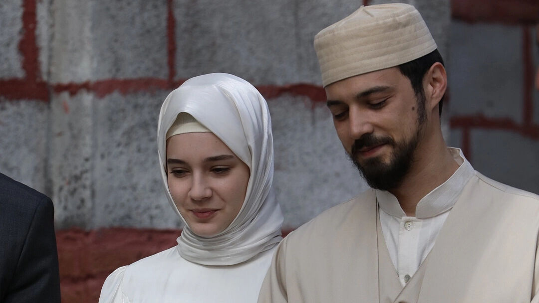 Kızıl Goncalar bitti mi, yeni bölüm olacak mı? Kızıl Goncalar final bölümü olup olmadığı merak ediliyor Kızıl Goncalar bitti mi, yeni bölüm olacak mı? Kızıl Goncalar final bölümü olup olmadığı merak ediliyor - 2. Resim