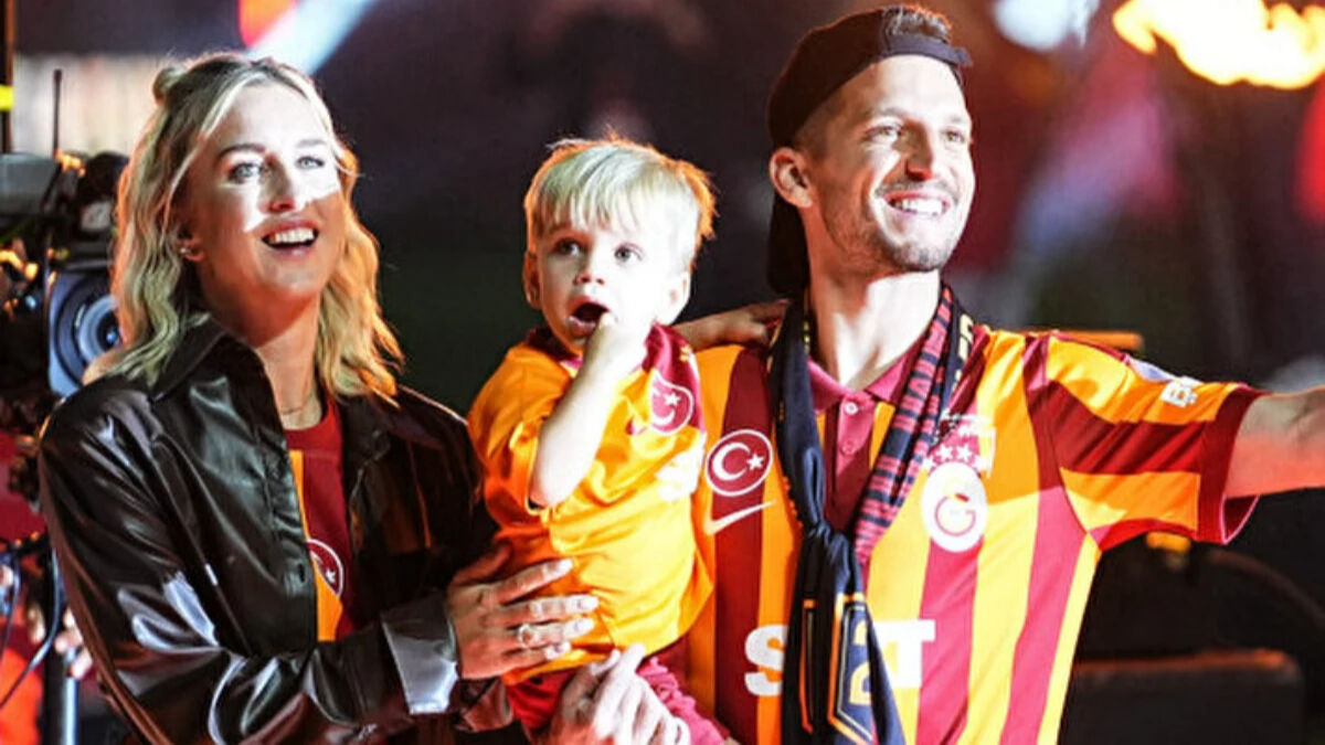 Mertens'ten İstanbul'a duygusal bağ: Kızına Türkçe isim geliyor - 1. Resim