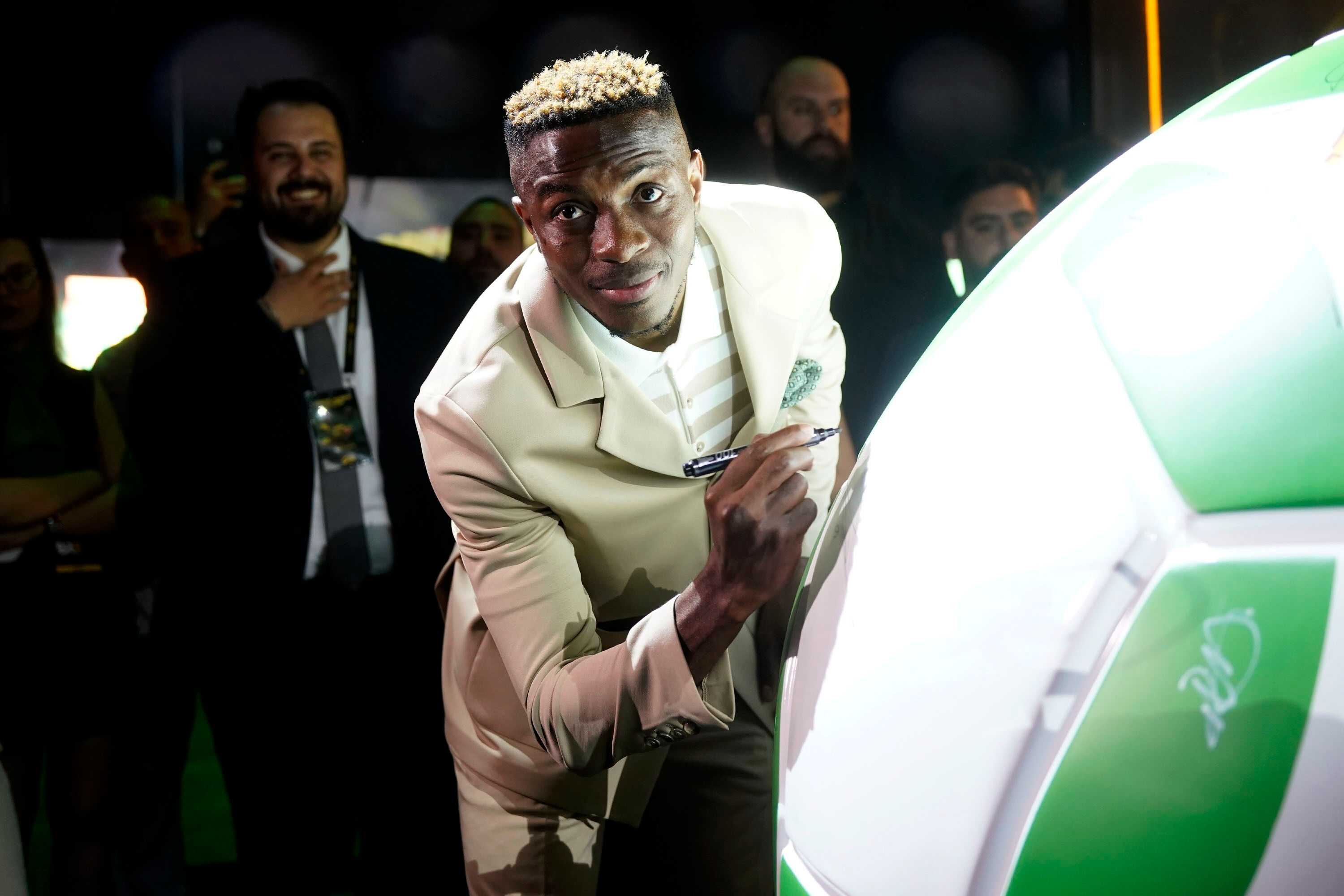 Osimhen ilk kez bu kadar net konuştu, sözleri gündem oldu: Gelmeden önce... Osimhen ilk kez bu kadar net konuştu, sözleri gündem oldu: Gelmeden önce... - 2. Resim