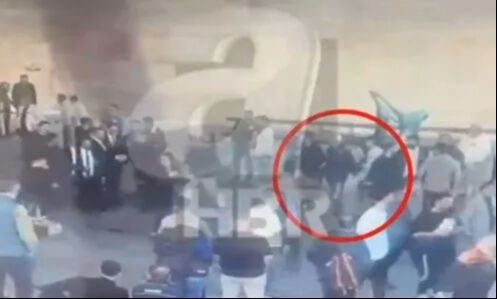 Özgür Özel'e saldırıda dikkat çeken gelişme! Selçuk Tengioğlu, olaydan önce CHP'li Sezgin Tanrıkulu tokalaşmış - 1. Resim