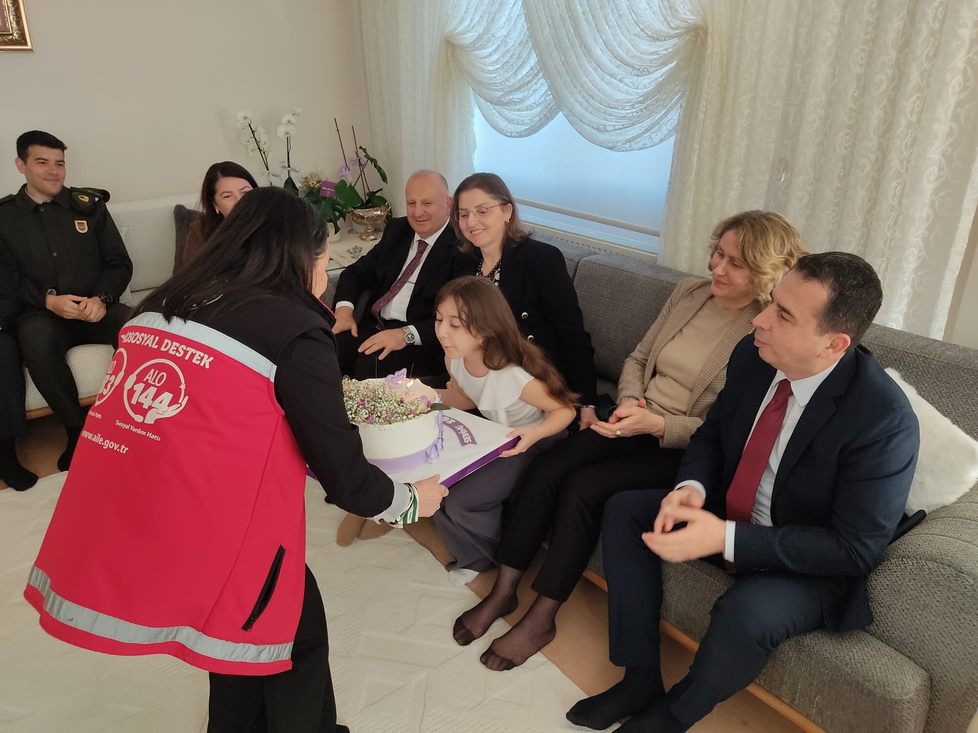 Şehit kızına doğum günü sürprizi - 2. Resim