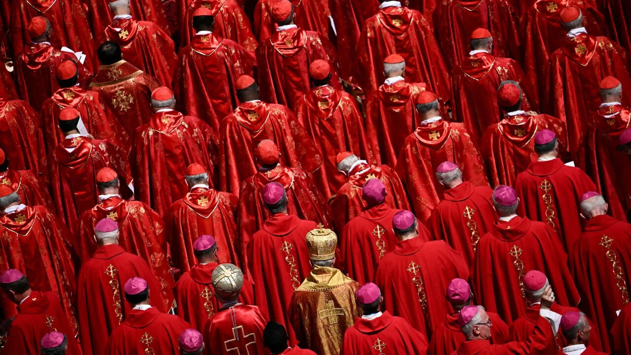 Taciz dosyaları Konklav'ı bastı! Skandalları arşivleyen STK'den papalık yarışı için şok uyarı: İki isme asla güvenmeyin! - 1. Resim