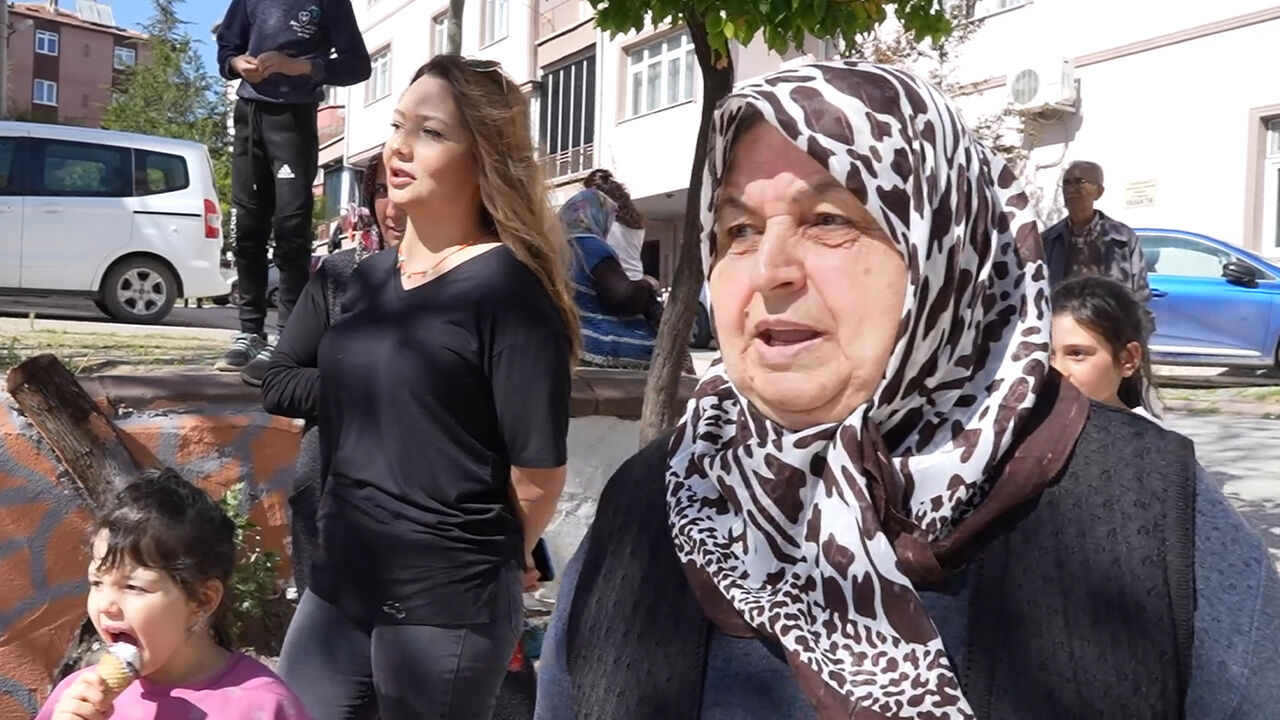 Tatbikatı gerçek sandılar! Enkazdaki çocuk mahalleliyi panikletti Tatbikatı gerçek sandılar! Enkazdaki çocuk mahalleliyi panikletti - 2. Resim