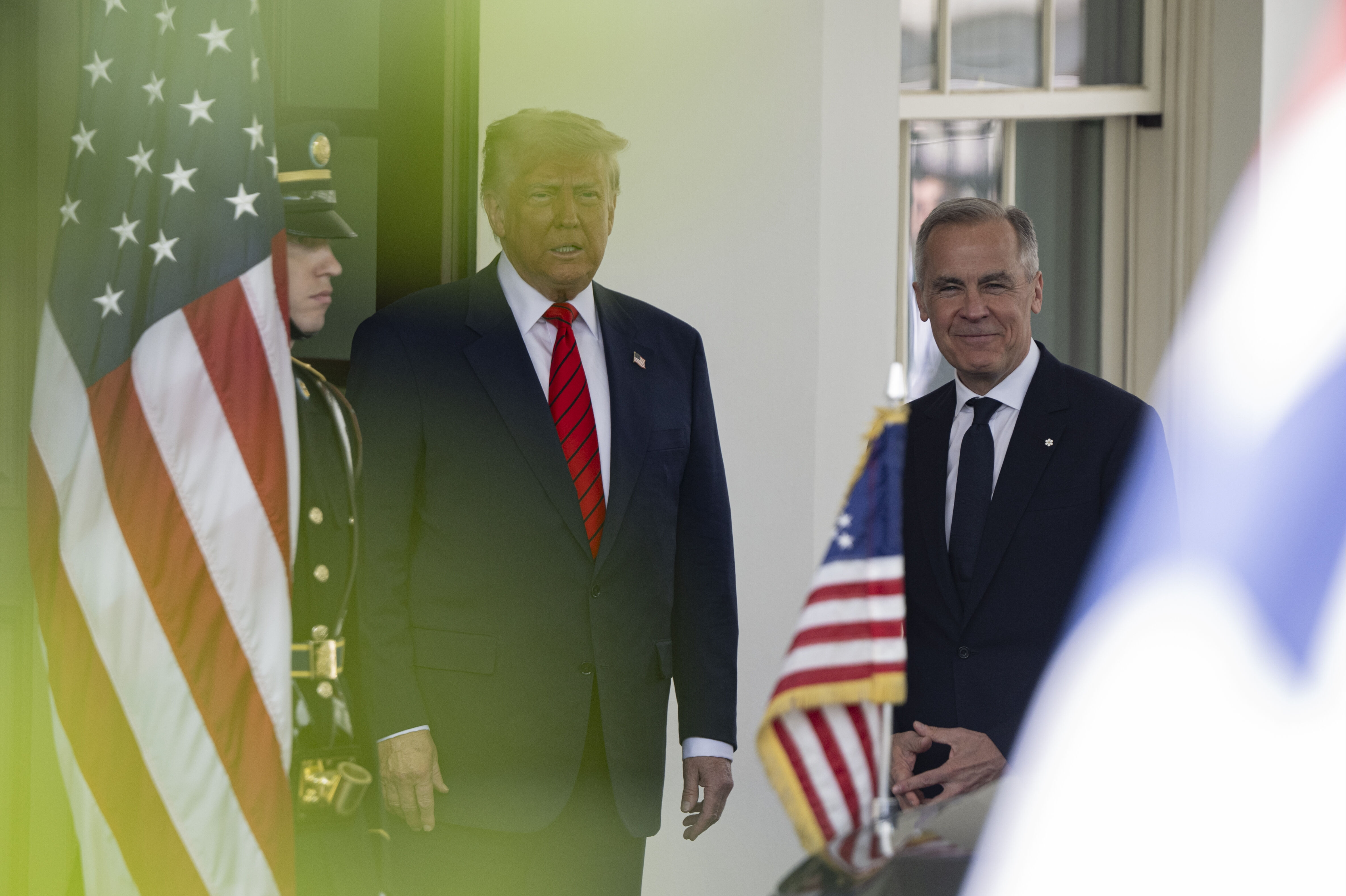 Trump, gözünün içine baka baka söyledi! 'Kanada satılık değil' diyen Carney'e çarpıcı cevap - 1. Resim