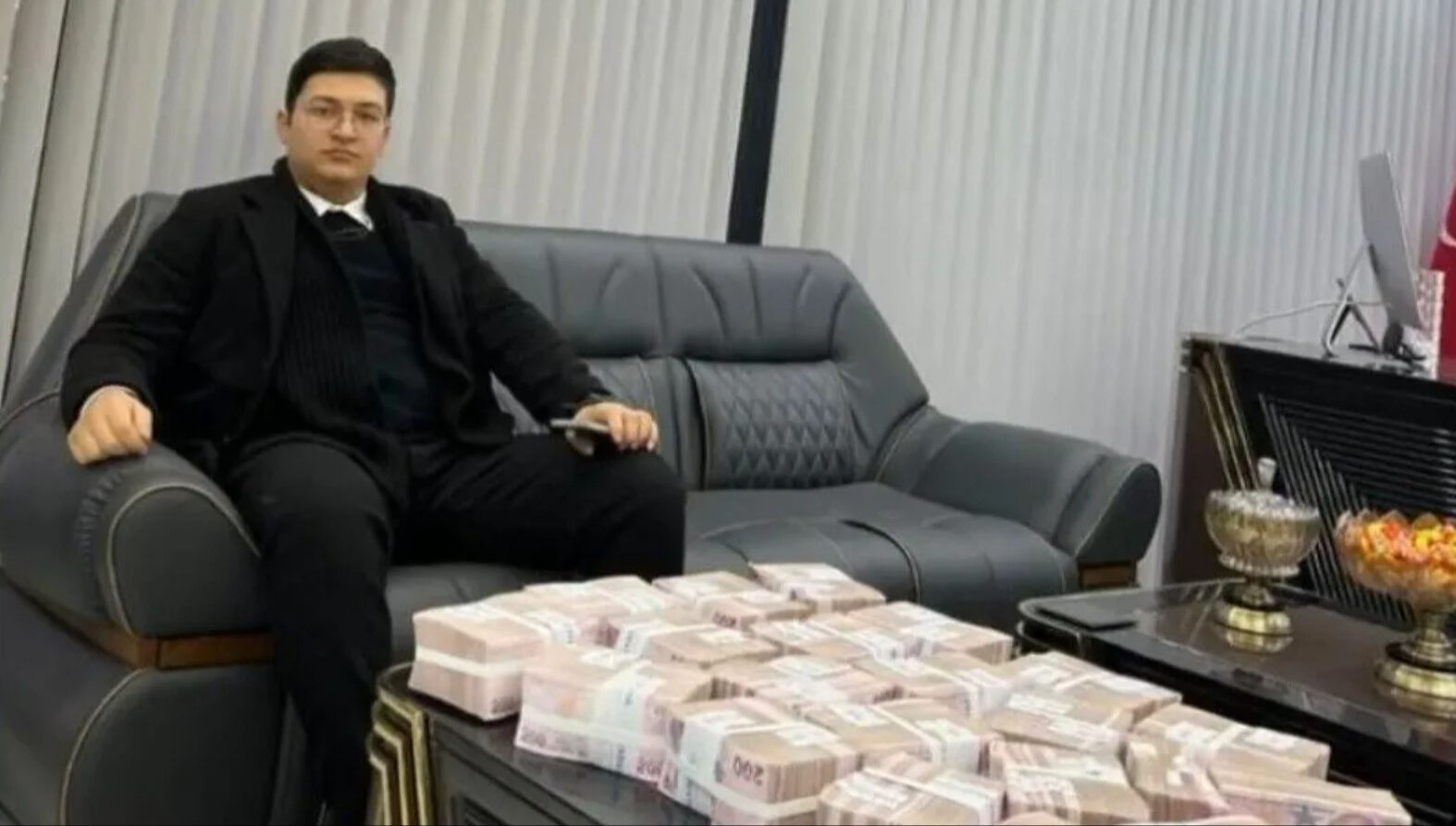 Villasını satacakken dünyası başına yıkıldı! TikTok'ta dalga geçtiler: Akıyor bugün Villasını satacakken dünyası başına yıkıldı! TikTok'ta dalga geçtiler: Akıyor bugün - 3. Resim