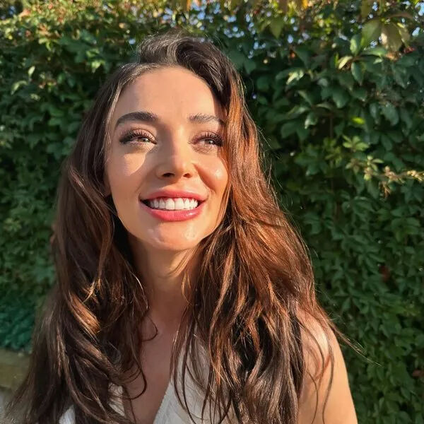 Amsterdam'a gidiyor! Ünlü oyuncu Rabia Soytürk servet kazandı - 3. Resim