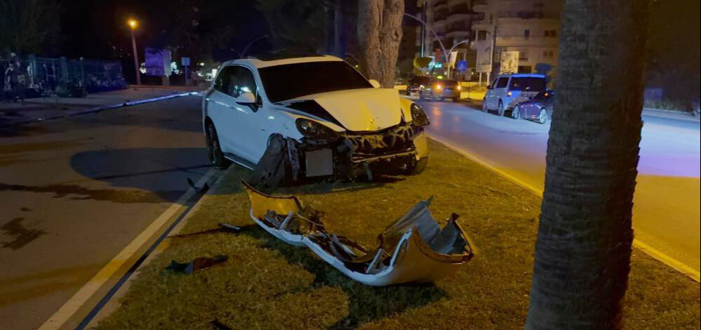 Antalya'da alkollü sürücü dehşeti! Yol savaş alanına döndü - 1. Resim