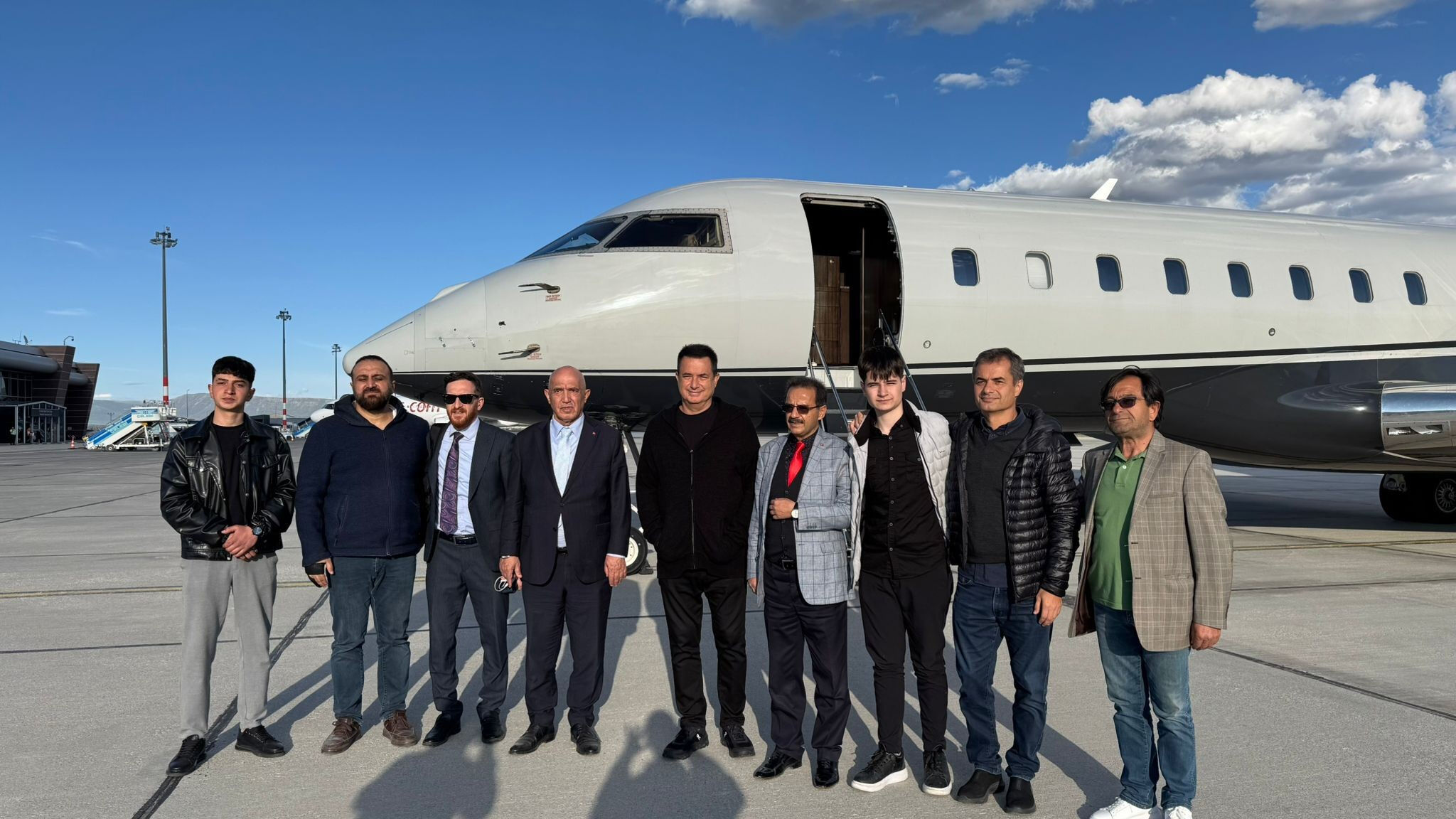 Ilıcalı ailesinin acı günü! Cenazeye Acun Ilıcalı da katıldı - 1. Resim