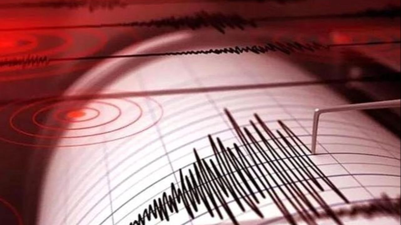 İstanbul'da hissedilen bir deprem meydana geldi İstanbul'da hissedilen bir deprem meydana geldi