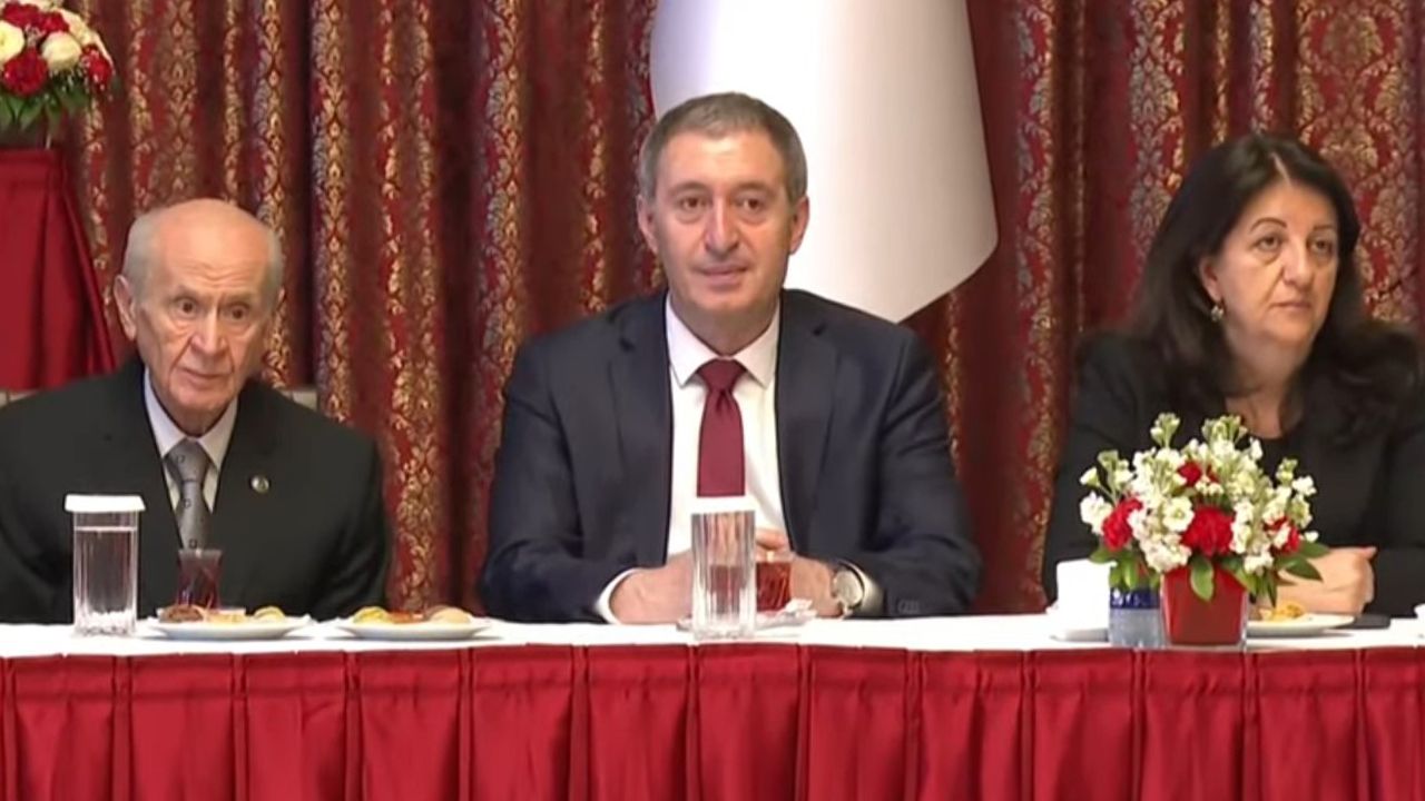MHP lideri Devlet Bahçeli aylar sonra Meclis'te! Sırrı Süreyya Önder için düzenlenen programa katıldı - Gündem