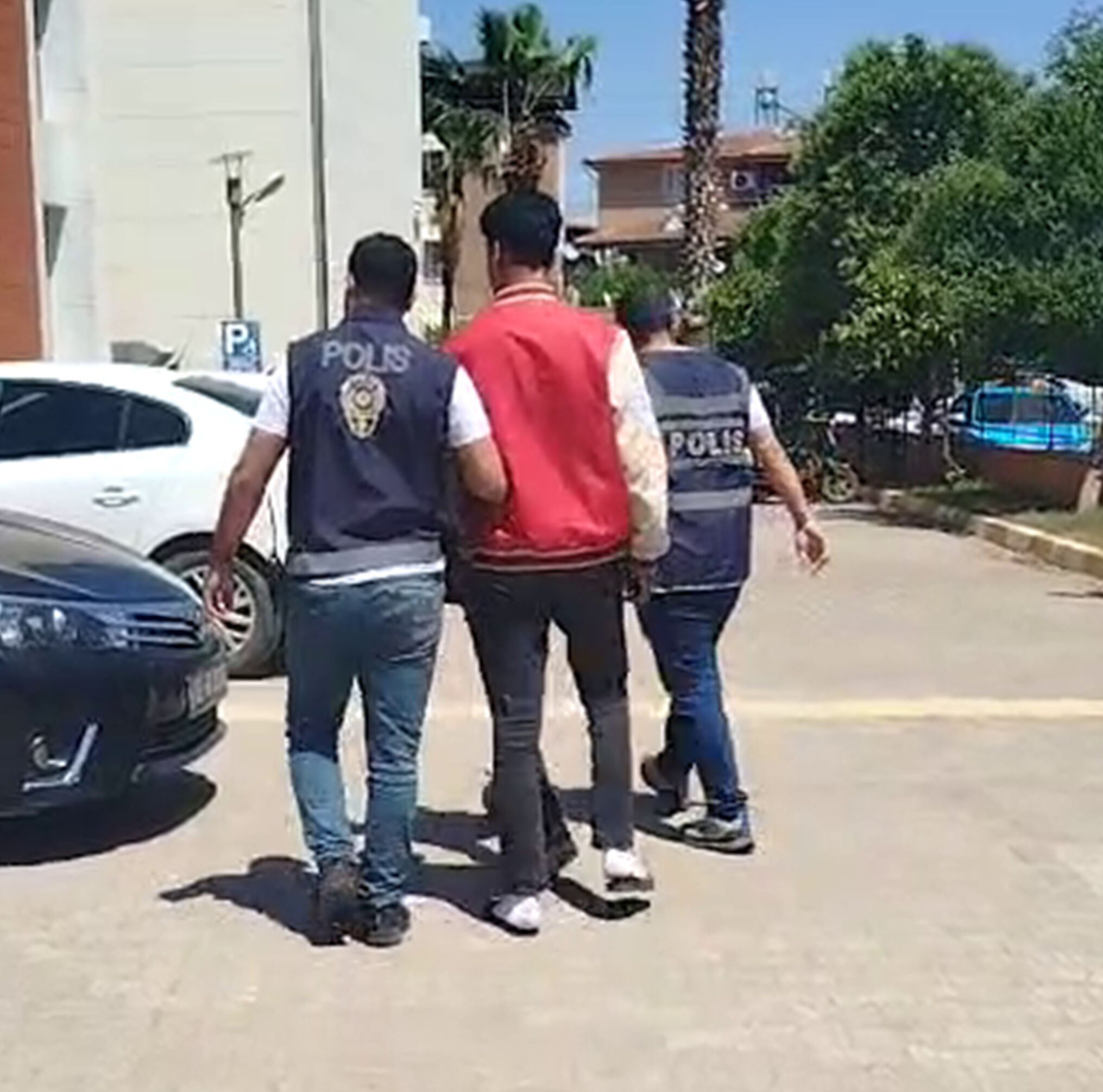 Motosiklet hırsızının yaptıkları pes dedirtmişti! Kıskıvrak yakalandı - 1. Resim