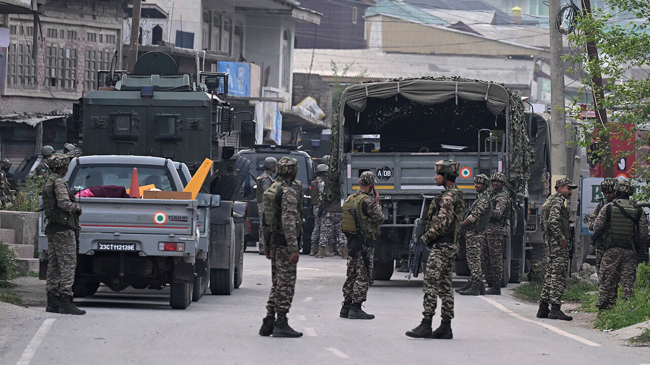Pakistan ile Hindistan arasında çatışmalar başladı! 5 savaş uçağı düşürüldü, çok sayıda ölü var - 5. Resim