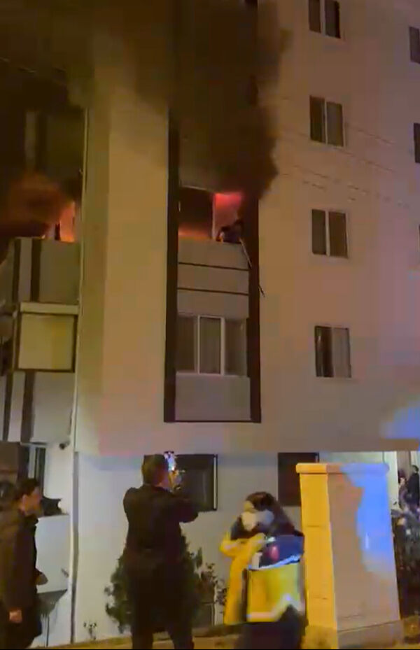 Yangının ardından dram çıktı! Anne-baba ayrı oğul ayrı... Yangının ardından dram çıktı! Anne-baba ayrı oğul ayrı... - 5. Resim