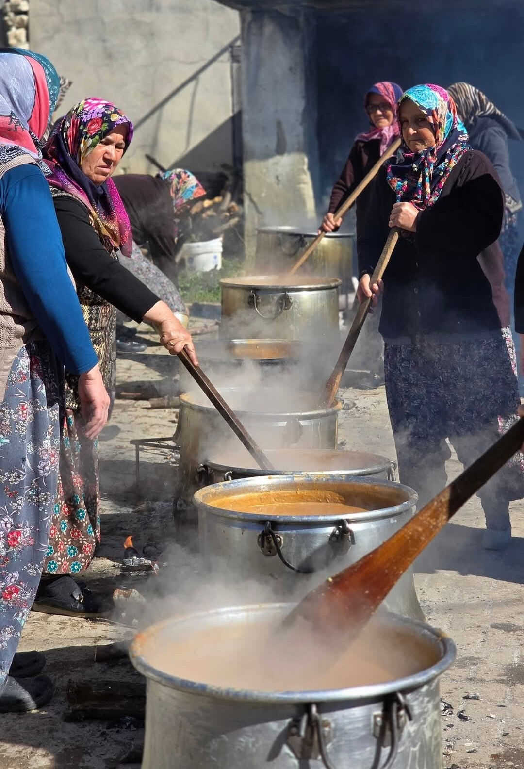 Bu keşkek farklı! 672 senedir yılda bir kere yapılıyor... Keles geleneği bozulmadı - 1. Resim