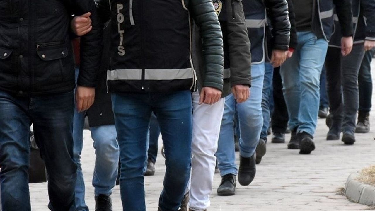 Erzincan'da yasa dışı bahis operasyonu: Çok sayıda gözaltı var Erzincan'da yasa dışı bahis operasyonu: Çok sayıda gözaltı var