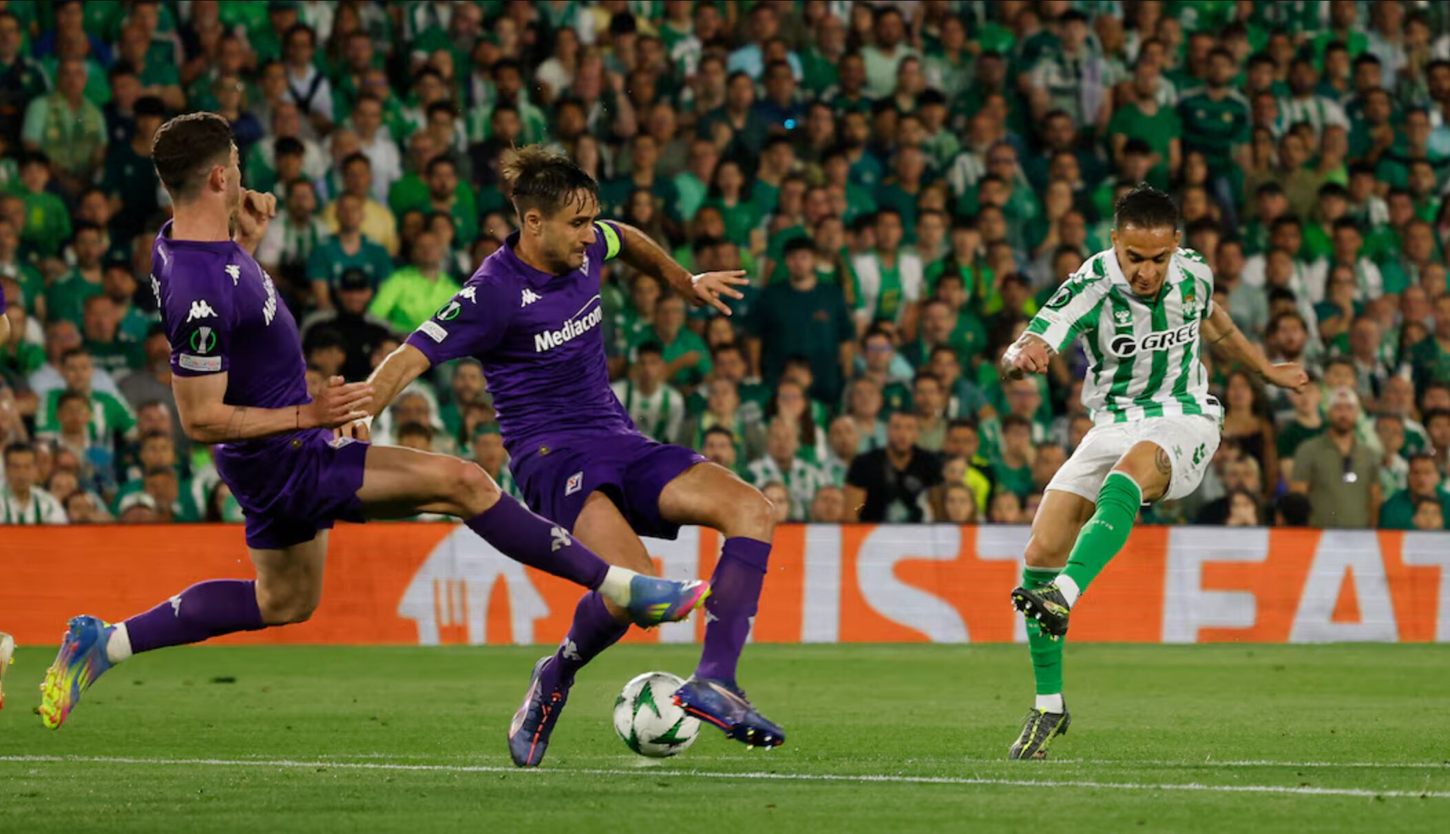 Fiorentina - Real Betis maçı saat kaçta, hangi kanalda yayınlanacak? Muhtemel 11'ler belli oldu Fiorentina - Real Betis maçı saat kaçta, hangi kanalda yayınlanacak? Muhtemel 11'ler belli oldu - 1. Resim