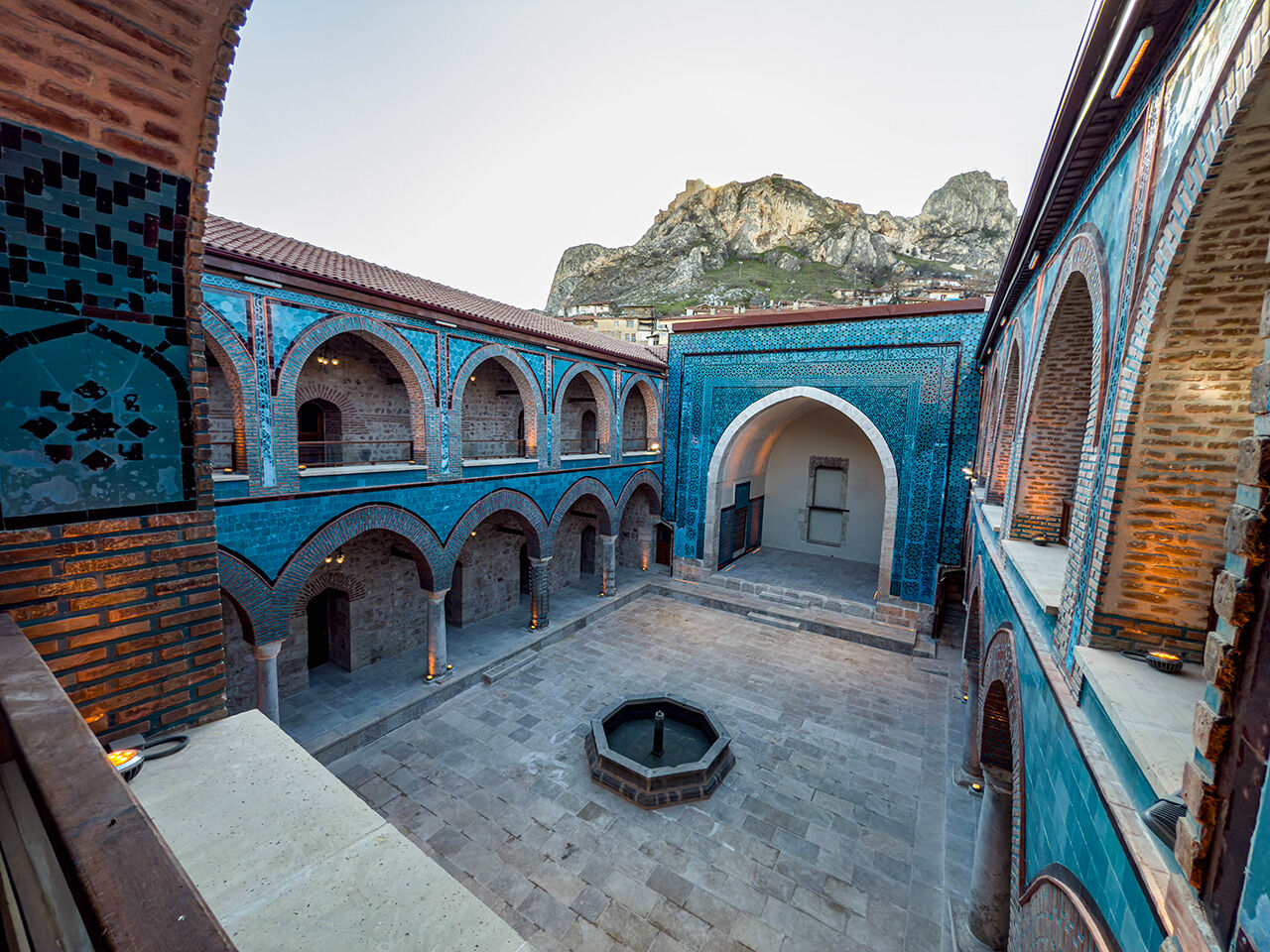 Gökmedrese'yi görenler hayran oldu! Selçuklu mimarisinin Tokat'taki şaheseri açıldı Gökmedrese'yi görenler hayran oldu! Selçuklu mimarisinin Tokat'taki şaheseri açıldı - 4. Resim