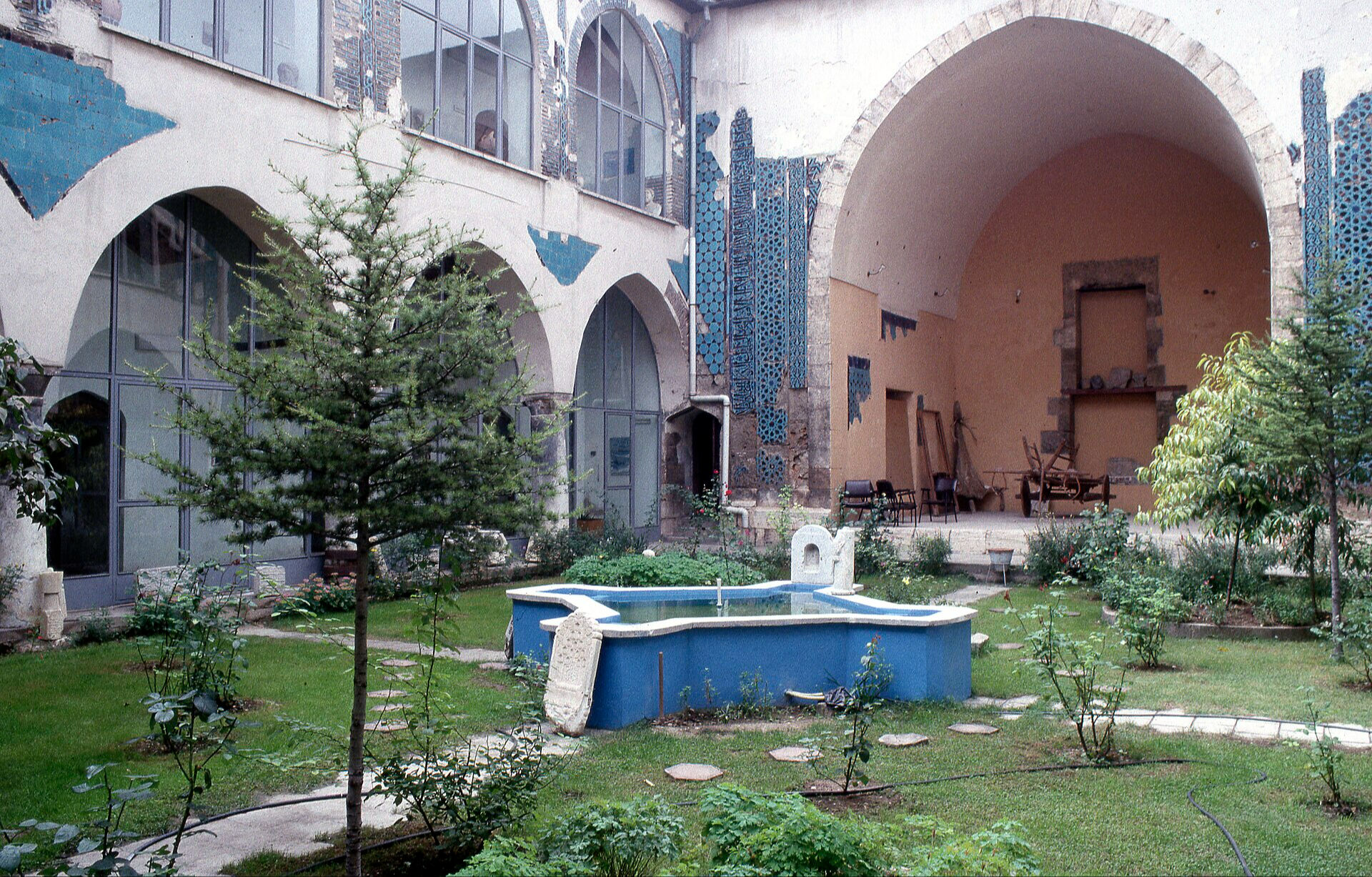 Gökmedrese'yi görenler hayran oldu! Selçuklu mimarisinin Tokat'taki şaheseri açıldı Gökmedrese'yi görenler hayran oldu! Selçuklu mimarisinin Tokat'taki şaheseri açıldı - 2. Resim