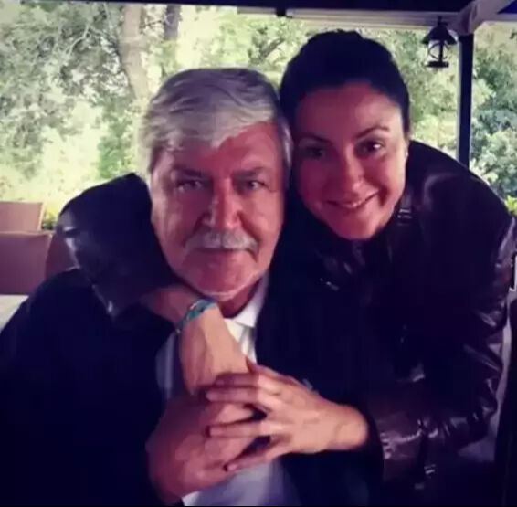 Oyuncu Yonca Şahinbaş'tan babası Mahmut Cevher ile ilgili olay itiraf!  Oyuncu Yonca Şahinbaş'tan babası Mahmut Cevher ile ilgili olay itiraf!